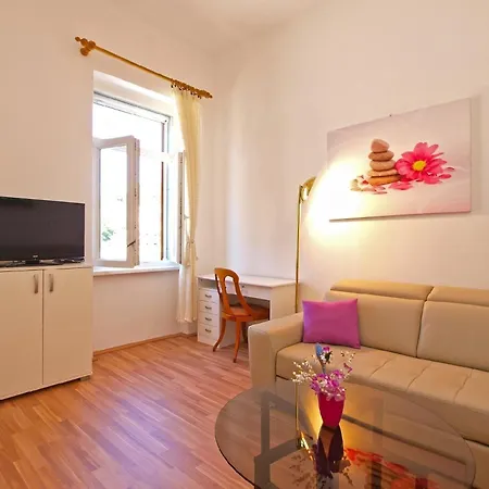 Apartamento Fuer 4 Personen Ca 60 Qm In Rabac, Istrien Bucht Von Rabac